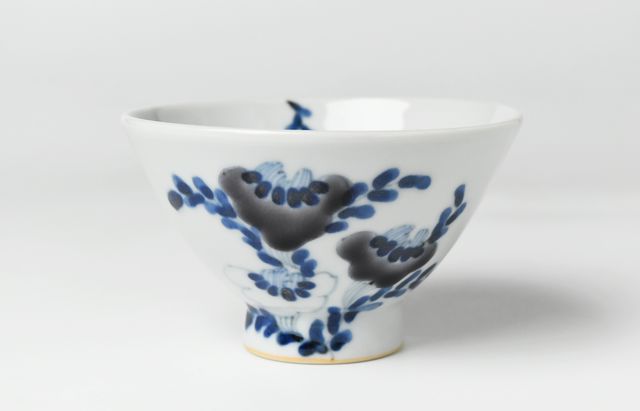 堀畑蘭 35　飯碗 色絵泰山木の花　