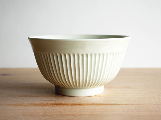 阿部春弥・みか　白磁しのぎ小どんぶり