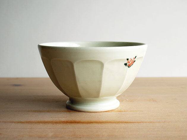 阿部春弥・みか　白磁面取りカフェオレボウル（ローズ）