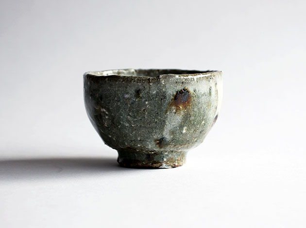 長谷川奈津　林檎灰釉ぐいのみ