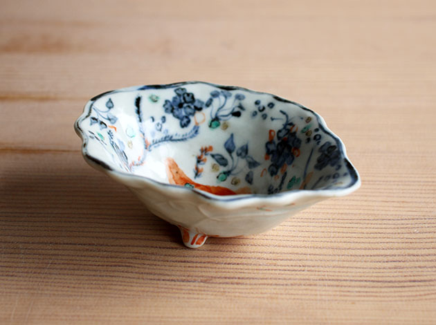 廣政毅　赤絵魚文蓮型豆鉢