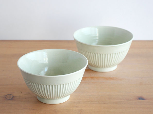 阿部春弥 白磁しのぎ飯碗 ２個セット 新品 作家 器 高台 ご飯茶碗 阿部春弥 白磁しのぎ飯碗 2個セット 新品 作家 器 高台 ご飯茶碗