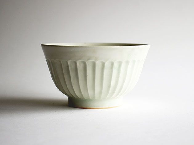 阿部春弥　白磁太しのぎ小どんぶり