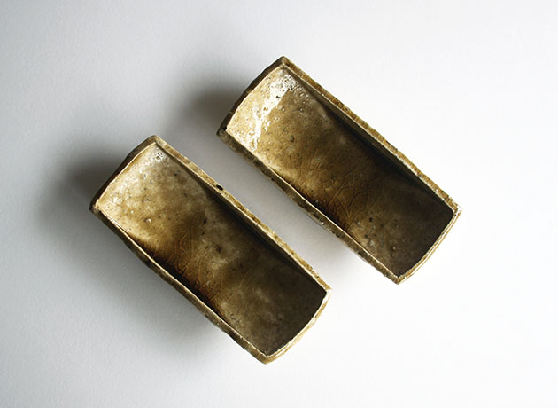 安達健 茶灰釉 豆舟形鉢