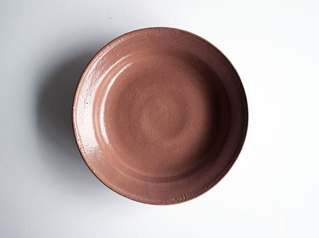 深田容子　薄紅釉七寸リム鉢