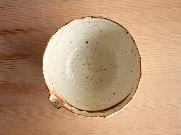 芳賀龍一 粉引き片口