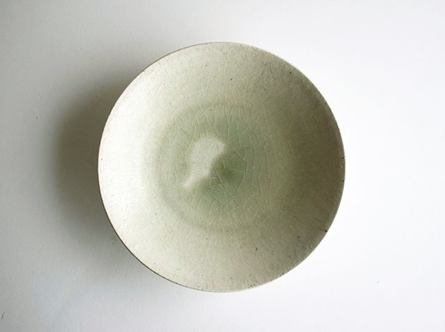 長谷川奈津　白林檎灰釉皿