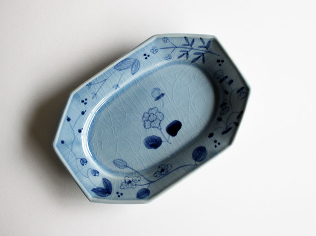 稲村真耶　蒼釉ボタニカル6.5寸長八角皿