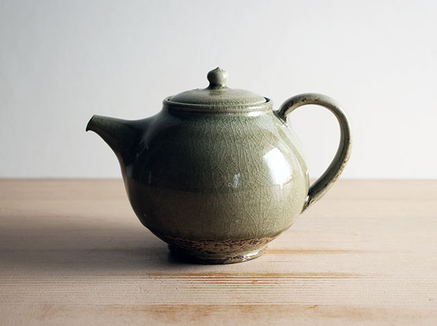 田谷直子　灰釉ポット