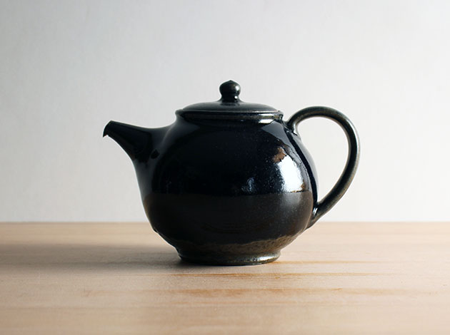 田谷直子　黒ルリポット