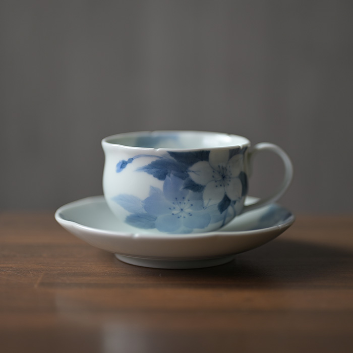 和食器　染付山桜文カップ&ソーサ(AH-004)　作家「本多亜弥」