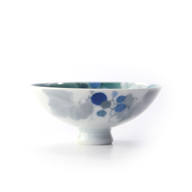 染付野葡萄文酒盃(共箱付)  作家「本多亜弥」