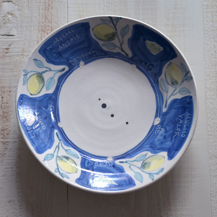 器　作家　吉岡萬理