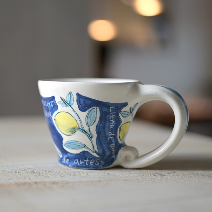 器　作家　吉岡萬理