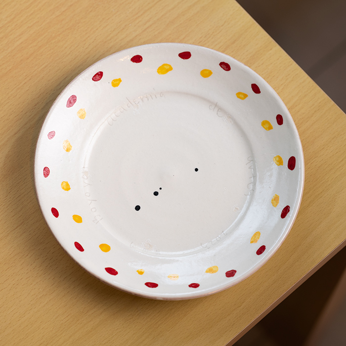 うつわ　作家　　吉岡萬理