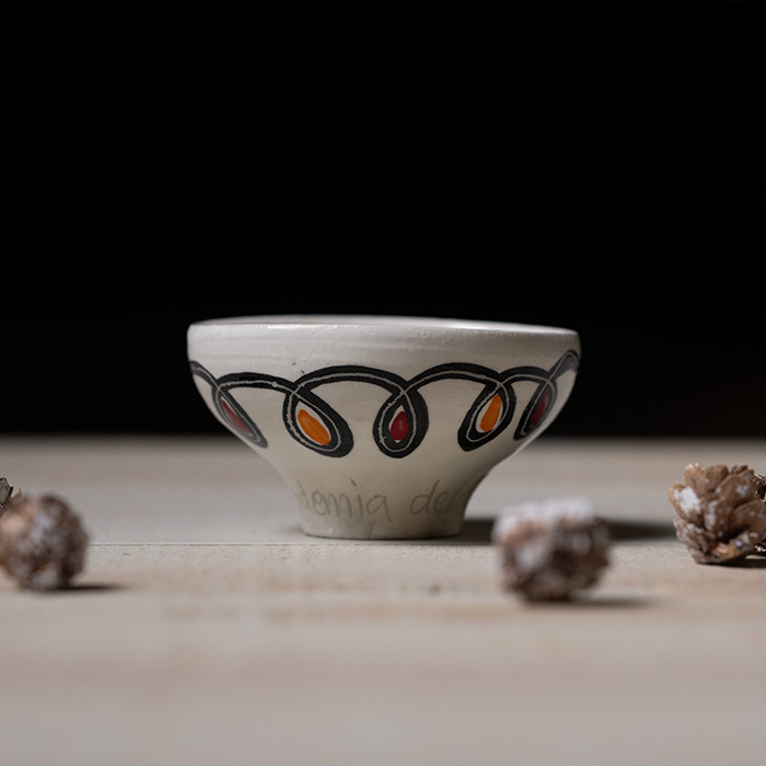 カップ　作家　吉岡萬理