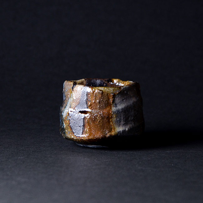 【共箱付】備前焼掛分ぐい呑（CR-010）　作家「クリストファーレイヴェンホール」