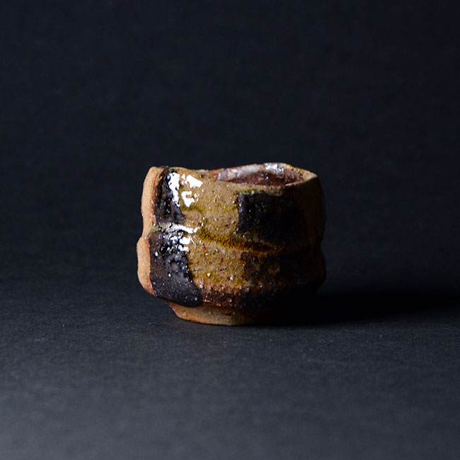 【共箱付】備前焼掛分ぐい呑（CR-013）　作家「クリストファーレイヴェンホール」