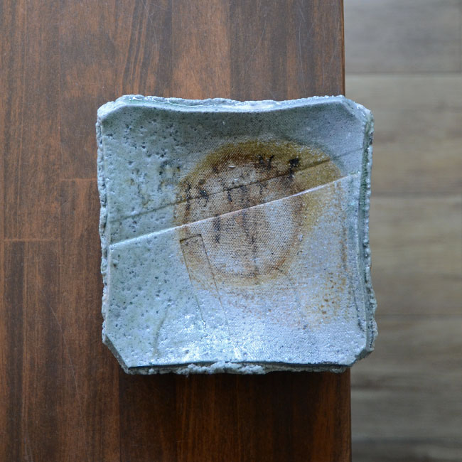 備前焼カヤ目五寸角皿（CR-018）　作家「クリストファーレイヴェンホール」