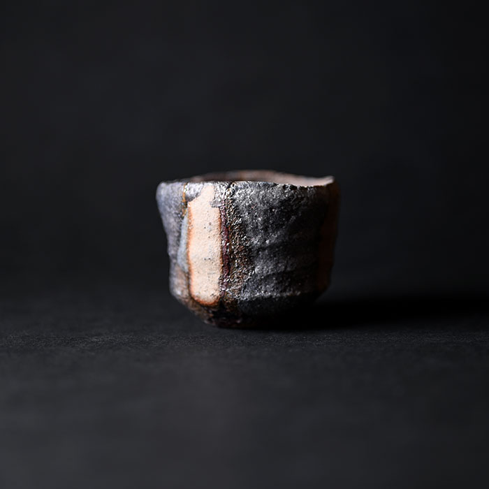 【共箱付】備前焼掛分ぐい呑（CR-040）　作家「クリストファーレイヴェンホール」