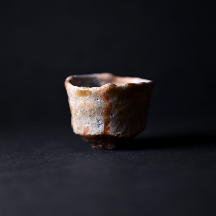 【共箱付】備前焼灰釉ぐい呑（CR-042）　作家「クリストファーレイヴェンホール」