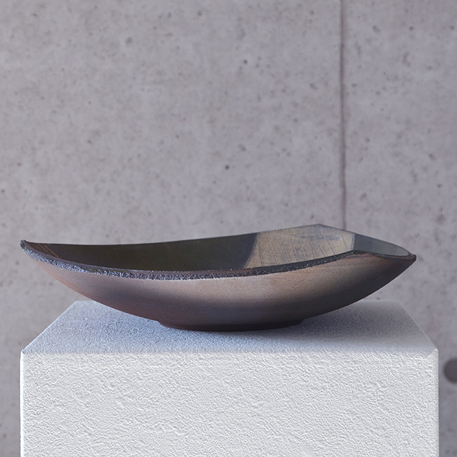 丹波灰釉布目文三角皿　作家「市野英一」