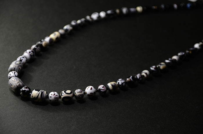 とんぼ玉　作家「原久子」