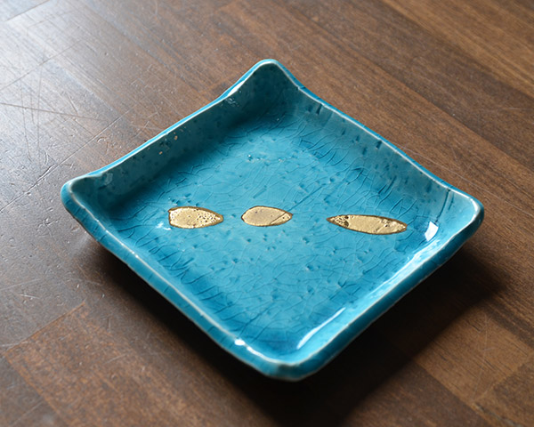 和食器　アプリ（トルコブルー金彩角皿）　作家「荒木漢一」