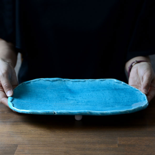 和食器　トルコブルー足付くし目長皿　作家「荒木漢一」