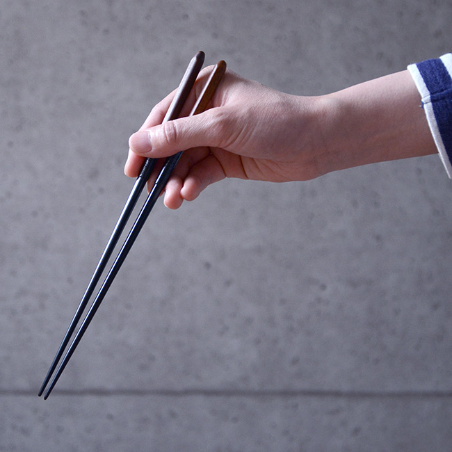 紐の漆箸(黒)　作家「野口健」