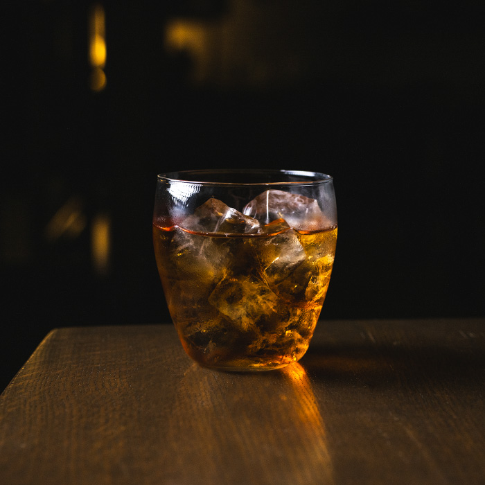 ガラス　作家　岸本耕平