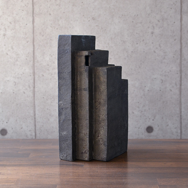 黒土花器　陶芸家・竹内紘三