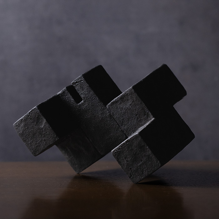 MODERN RUINS Vase