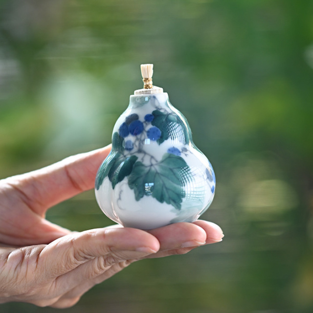 振出 | 染付変形振出「野葡萄」(AH-233) 作家「本多亜弥」