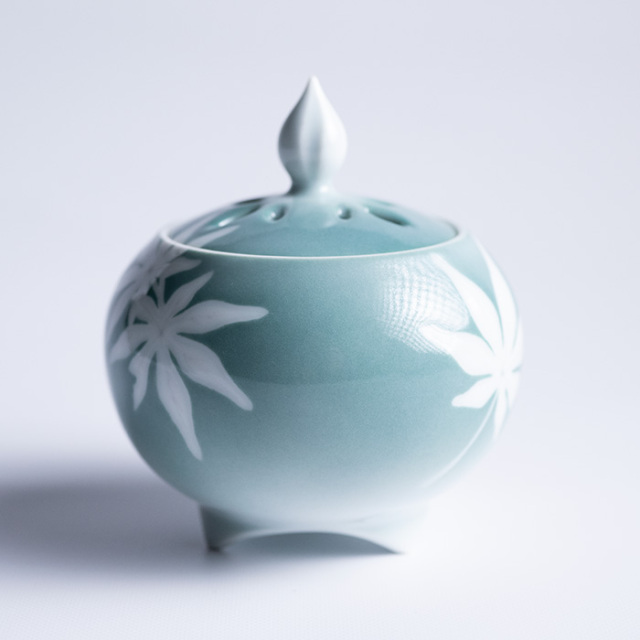 染付香炉　陶芸作家　本多亜弥