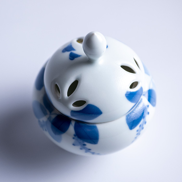染付香炉　陶芸作家　本多亜弥