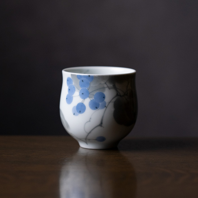 湯呑 | 染付湯呑「山帰来」(AH-246) 作家「本多亜弥」