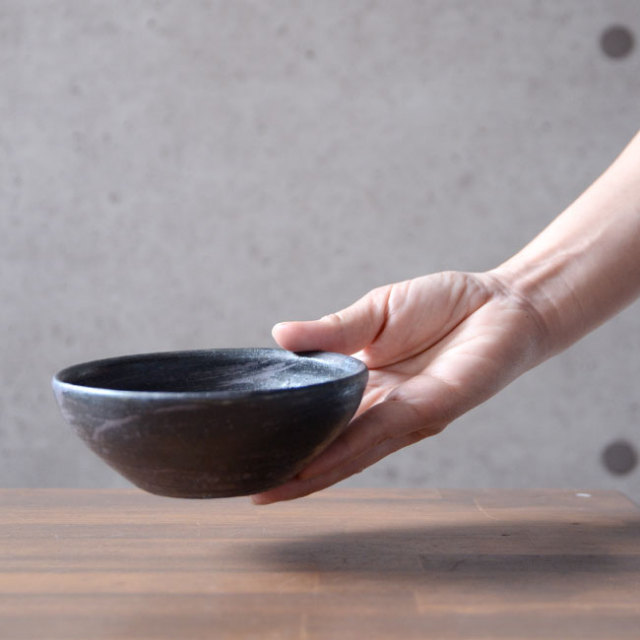 和食器　鉄彩丸鉢（小）　作家「吉岡萬理」 