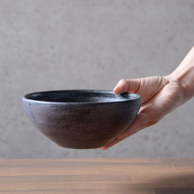 和食器　鉄彩丸鉢（中）　作家「吉岡萬理」 
