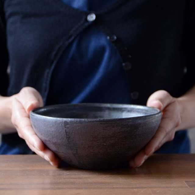 和食器　鉄彩丸鉢（中）　作家「吉岡萬理」 