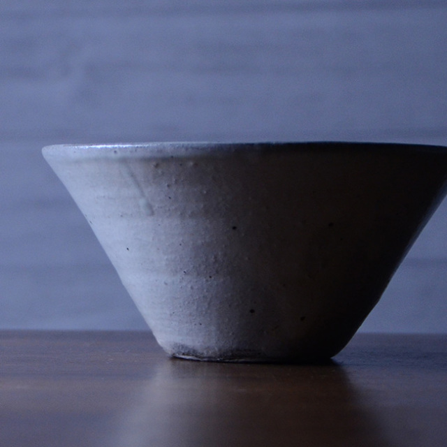 粉引向付　作家「吉岡萬理」