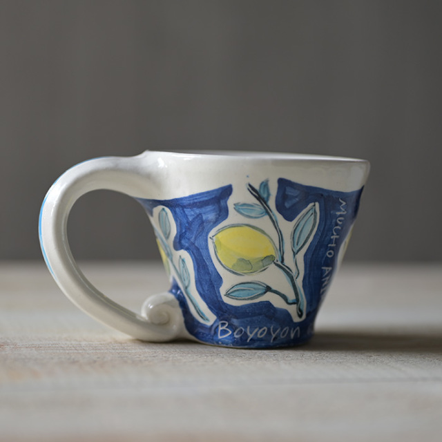 器　作家　吉岡萬理