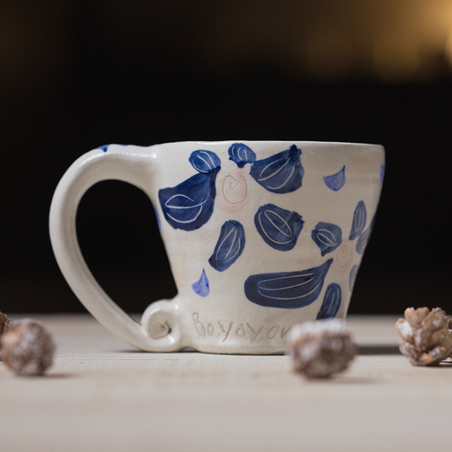 マグカップ　作家　吉岡萬理