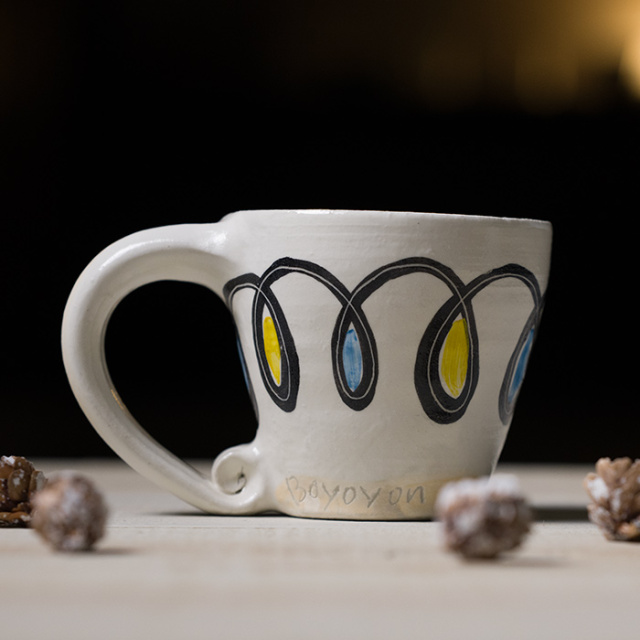 マグカップ　作家　吉岡萬理