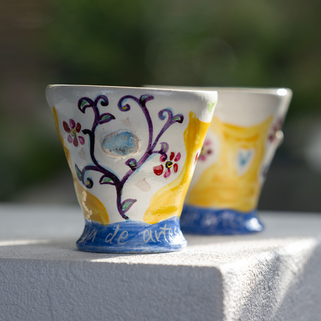 カップ　作家　吉岡萬理