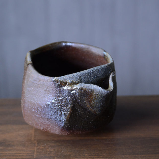 備前焼鎬注器（CR-008）　作家「クリストファーレイヴェンホール」