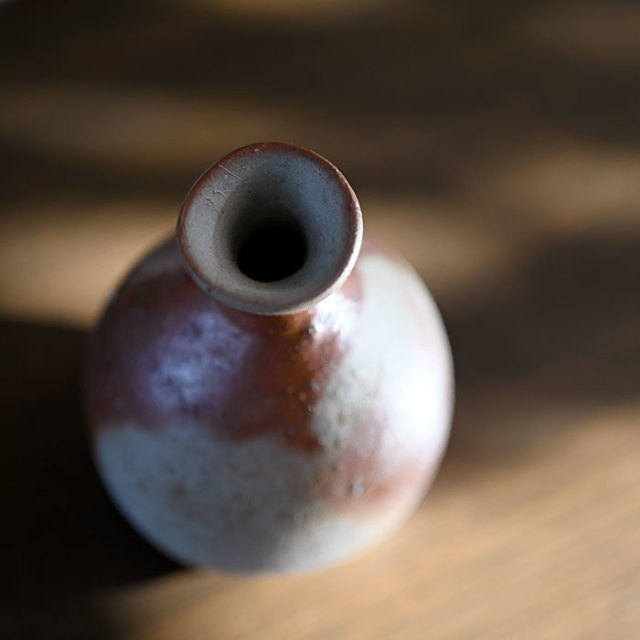 共箱付】備前焼火襷徳利（CR-035） 作家「クリストファーレイヴェン