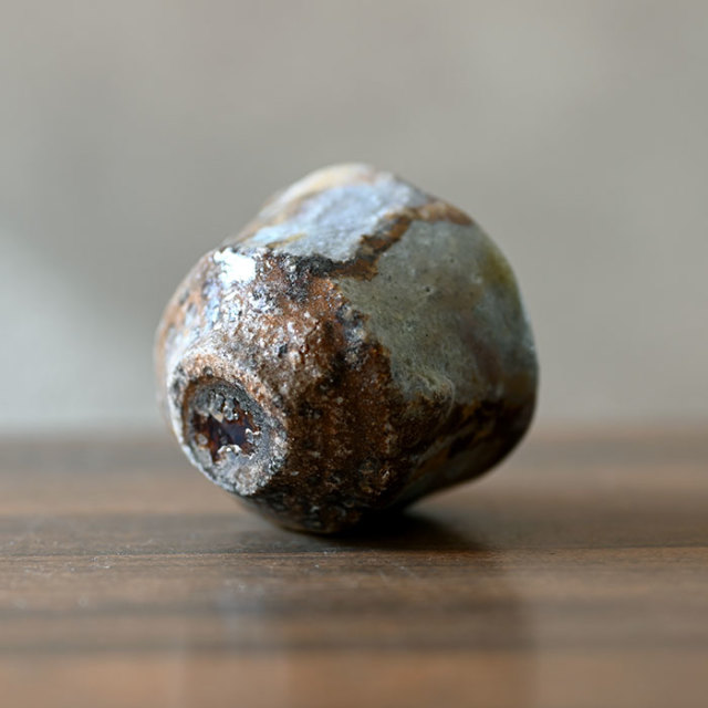 共箱付】備前焼灰釉ぐい呑（CR-042） 作家「クリストファーレイヴェン