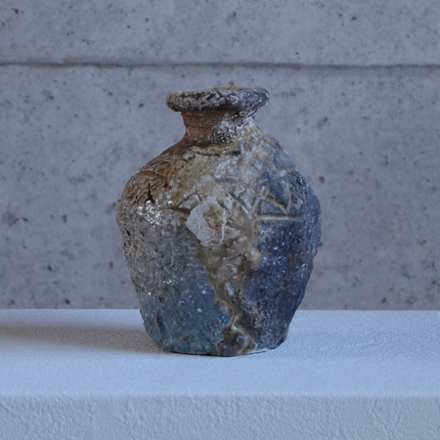 信楽蹲　作家「藤本秀」 