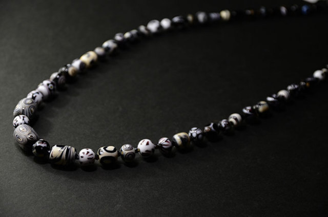 とんぼ玉　作家「原久子」